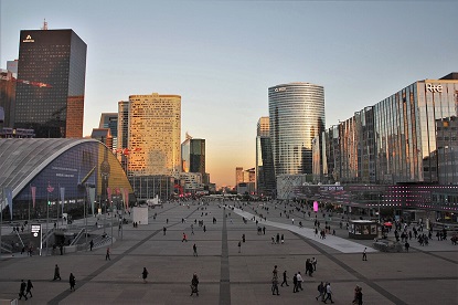 La Défense, Paris (photo by Arthur Weidmann - CC BY-SA 2.0)