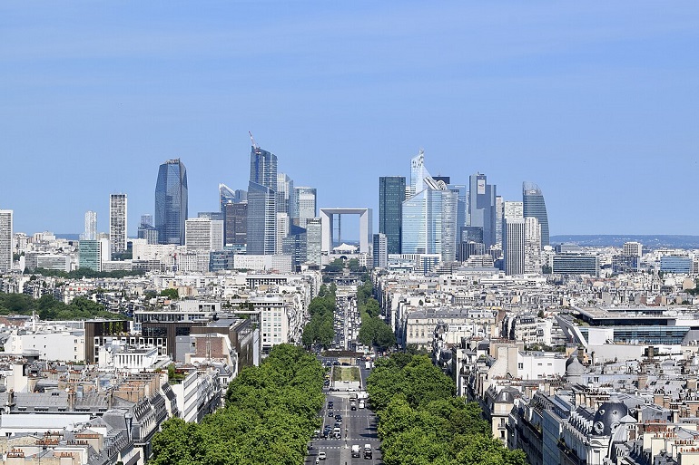 La Défense in Paris seen from the Arc de Triomphe (photo by Vincevinss - CC BY 4.0)