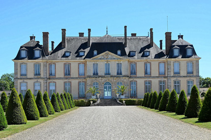 La Motte-Tilly Castle, Champagne-Ardenne (photo by Patrick - CC BY-SA 2.0)