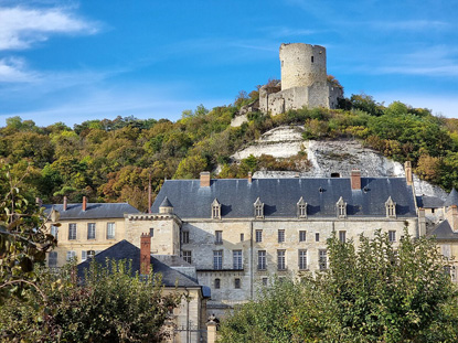 La Roche-Guyon, Val d'Oise (photo by Jean-Christophe BENOIST - CC BY-SA 4.0)