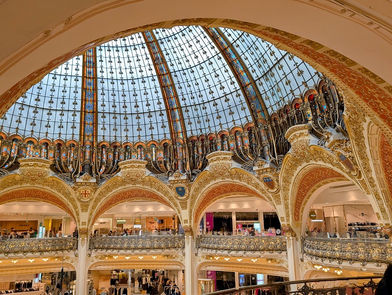 Art Nouveau ceiling of the Galeries Lafayette, Boulevard Haussmann, Paris (© Eupedia.com)