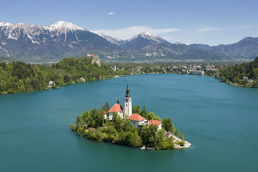 Lake Bled, Slovenia (photo by Arne Müseler - CC BY-SA 3.0 de)