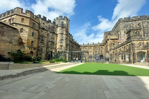 Lancaster Castle (photo by Asharkshooting - BY-SA 4.0)