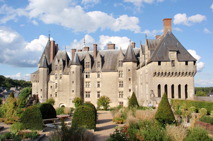 Langeais Castle, Centre-Val de Loire, France (photo by ThomasPusch - CC BY-SA 4.0)