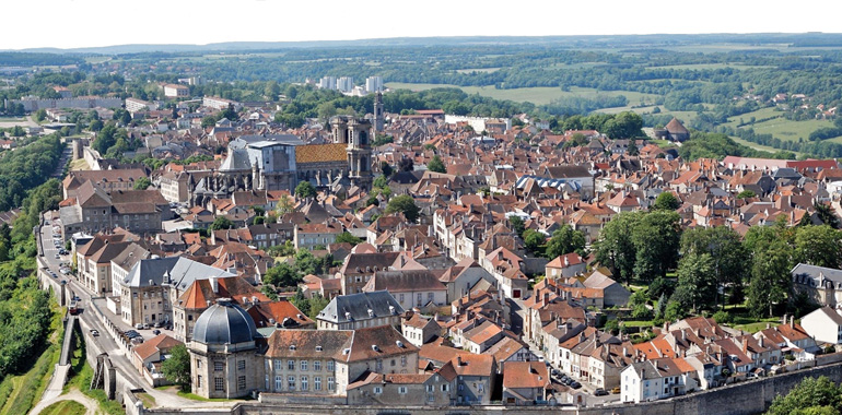 Aerial view of Langres (photo by C DIMEY 5252, modified by Maciamo - CC BY 4.0)