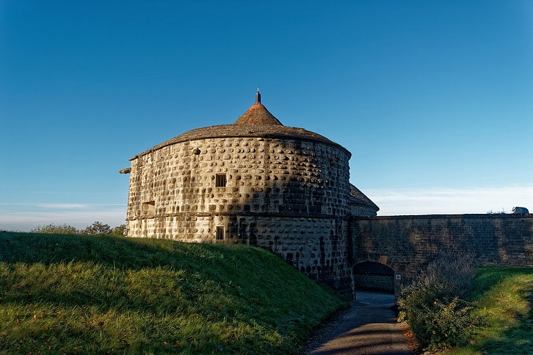 Tour de Navarre et d'Orval, Langres (photo by Txllxt TxllxT - CC BY-SA 4.0)