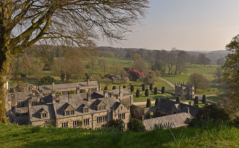 Lanhydrock House (photo by Harshil.Shah - CC BY-ND 2.0)