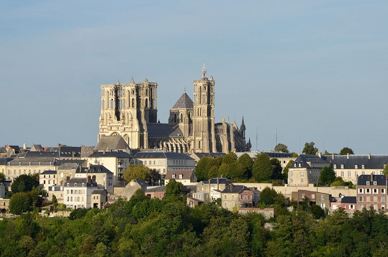 View of Laon and its cathedral (photo by Pline - CC-BY-SA 3.0)