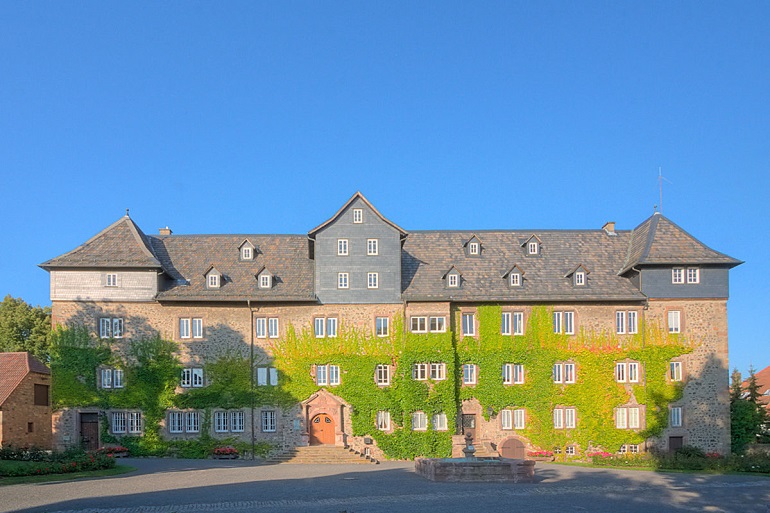 Burg Lauterbach (photo by Sven Teschke - CC BY-SA 3.0 DE)