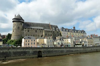 Laval, Pays de la Loire, France (photo by Romain Bréget - CC BY-SA 3.0)