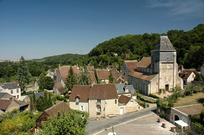 Lavardin, Centre-Val de Loire, France (photo by GIRAUD Patrick - CC BY 2.5)
