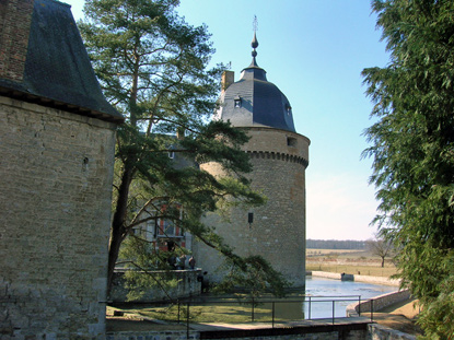 Castle of Lavaux-St-Anne (&copy; Eupedia.com)