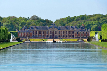 Château du Champ de Bataille, Normandy, France (photo by Patrick - CC BY-SA 2.0)