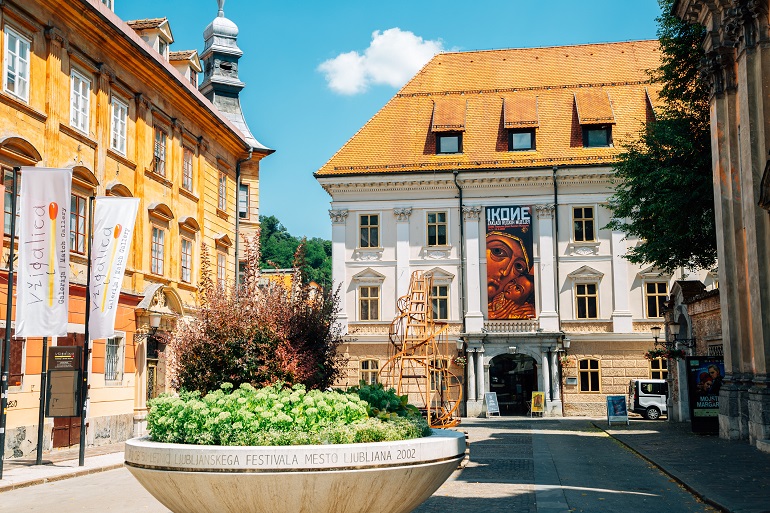 City Museum of Ljubljana on French Revolution Square (© Sanga Park | Dreamstime.com)