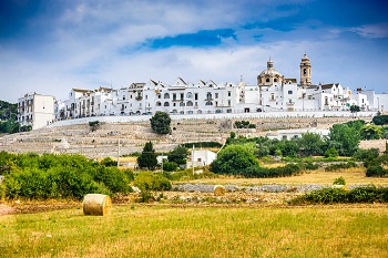 Locorotondo, Apulia (© Emicristea | Dreamstime.com)