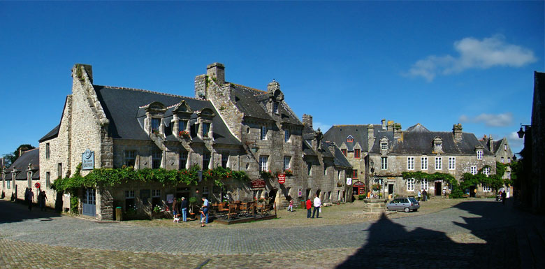 Locronan, Finistère (photo by Tango7174 - CC BY-SA 3.0 Unported license)