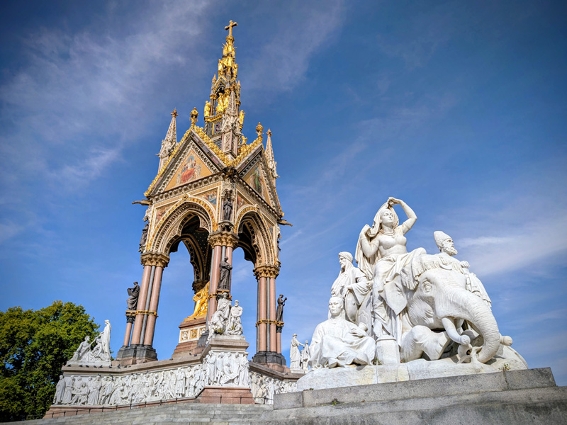 Albert Memorial, Kensington Gardens, London (� Eupedia.com)
