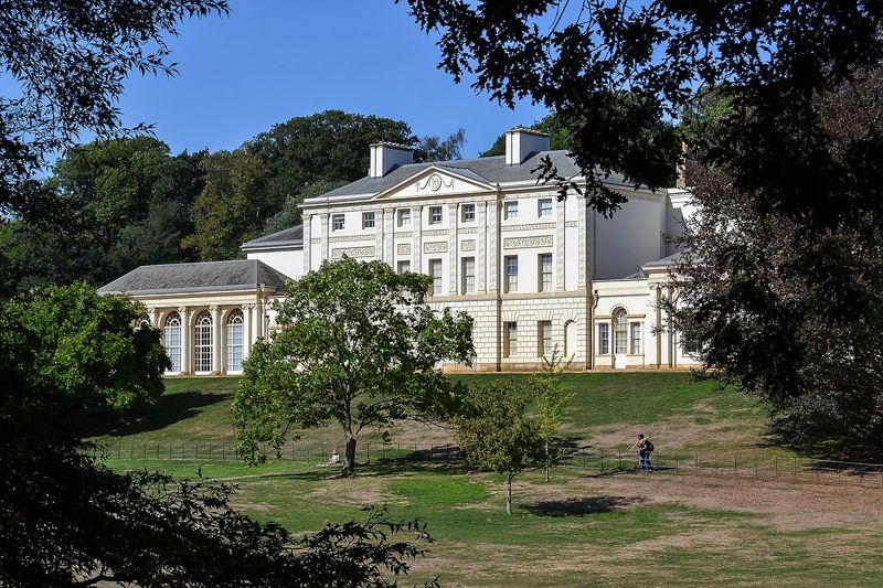 Kenwood House, London (photo by MrsEllacott - CC BY-SA 4.0)
