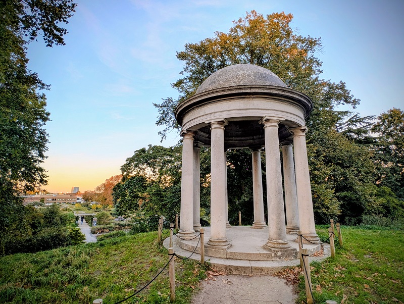 Temple of Aeolus, Royal Botanic Gardens in Kew, London (� Eupedia.com)