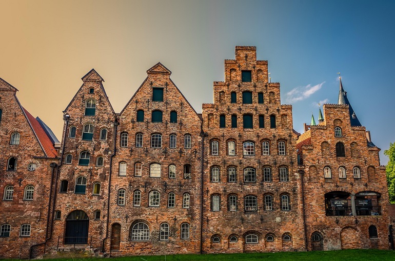 Salzspeicher (Salt Storehouses), Lübeck (photo by Achim Scholty from Pixabay)