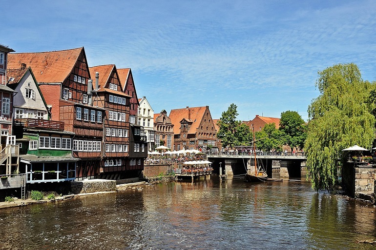 Old harbour, Lüneburg (photo by DerHexer - CC BY-SA 3.0)