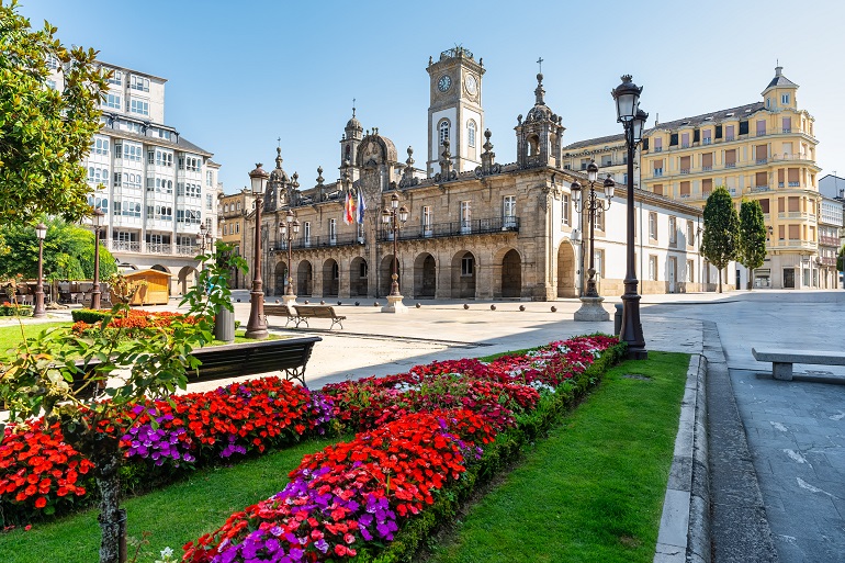 Plaza Mayor, Lugo (© Jose Miguel Sanchez | Dreamstime.com)
