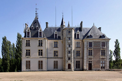 Maupas Castle, Centre-Val de Loire, France (photo by Manfred Heyde - CC BY-SA 3.0)