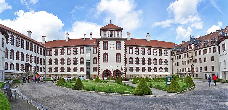 Schloss Elisabethenburg, Meiningen (photo by ErwinMeier - CC BY-SA 4.0)