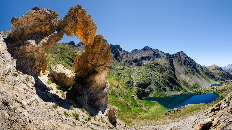  Arc de Tortisse and Lacs de Vens, Mercantour National Park (© Alessandro Cristiano | Dreamstime.com)