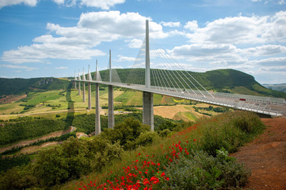 Millau Viaduct, Aveyron (photo by Freddy from Pixabay)