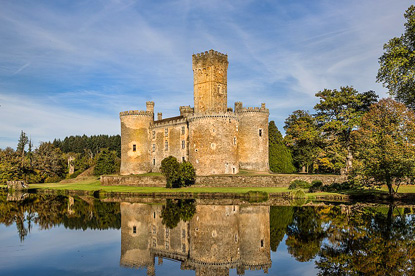 Montbrun Castle, Limousin (photo by Dominique Robert - CC BY-SA 4.0)