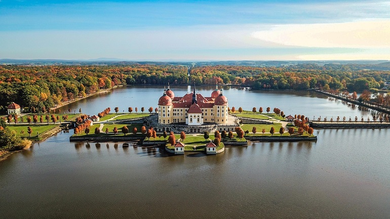 Moritzburg Castle (photo by Toni Paul from Pixabay)