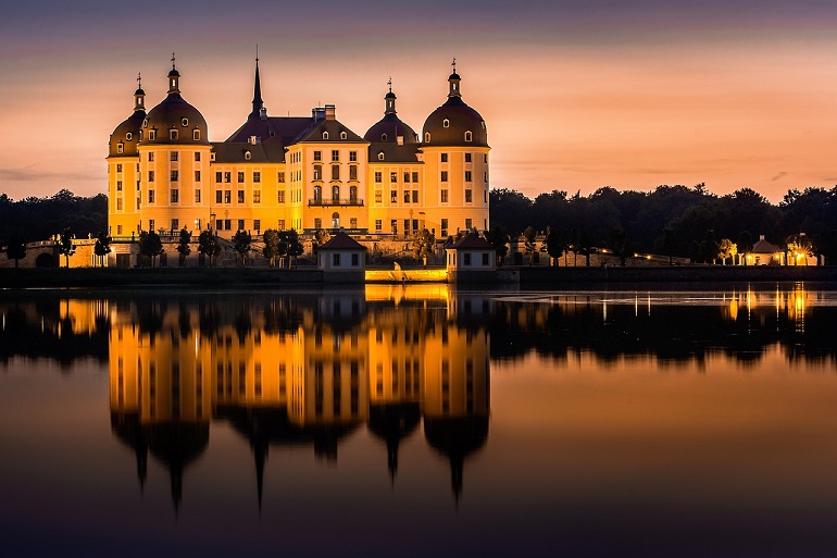 Moritzburg Castle (photo by Sven Lachmann from Pixabay)