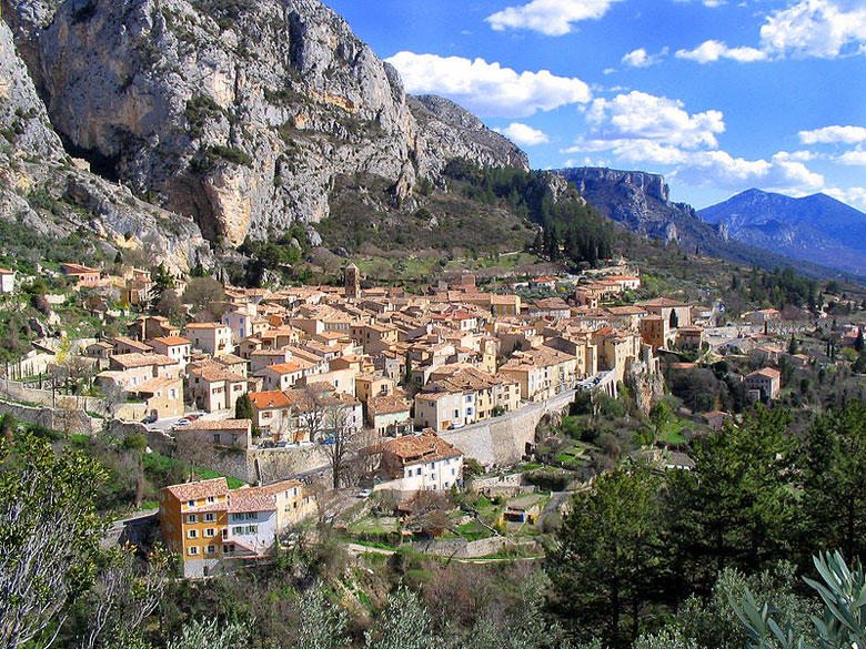 Moustiers-Sainte-Marie, Alpes-de-Haute-Provence