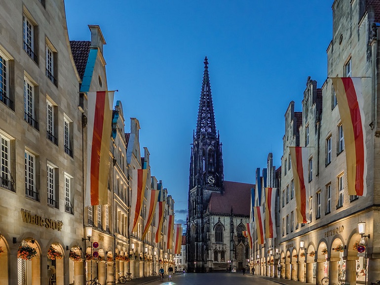 St. Lamberti, Münster (photo by Heinz Bunse - CC BY-SA 2.0)