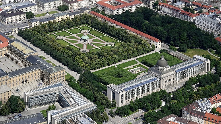 Aerial view of the Hofgarten, Munich (photo by Carsten Steger - CC BY-SA 4.0)