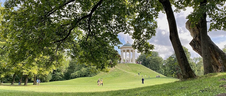 English Garden in Munich (photo by Kimmo Räisänen - CC BY 2.0)