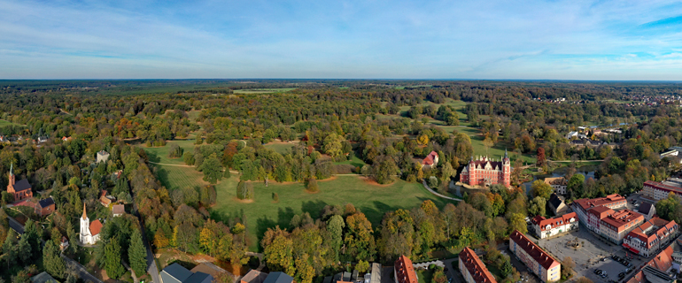 Aerial view of Muskau Park (photo by PaulT (Gunther Tschuch) - CC BY-SA 4.0)