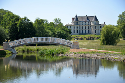 Méréville Castle, Essonne (photo by Calips - CC BY-SA 3.0)