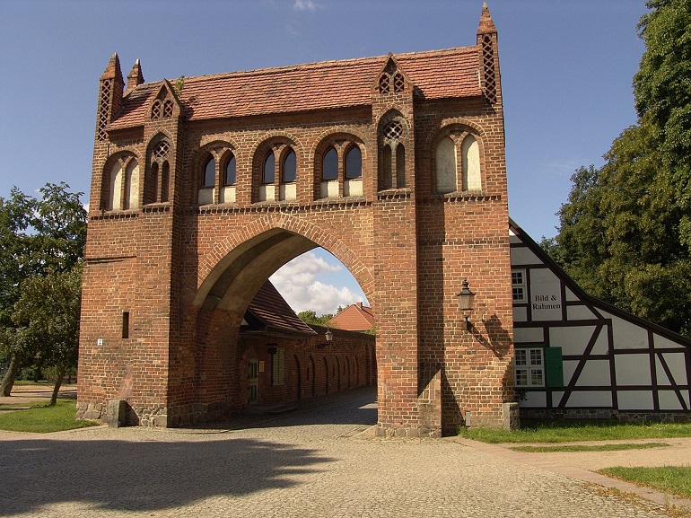 Friedländer Tor, Neubrandenburg (photo by Tilman2007 - CC BY-SA 3.0)