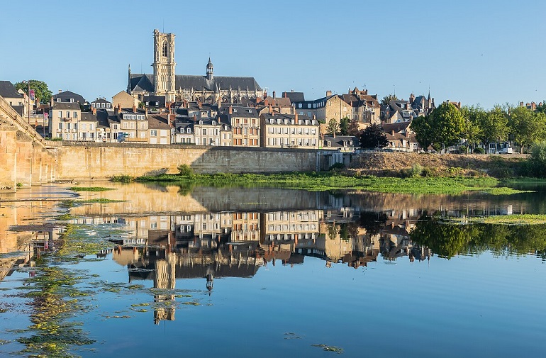 Nevers (photo by Krzysztof Golik - CC BY-SA 4.0)