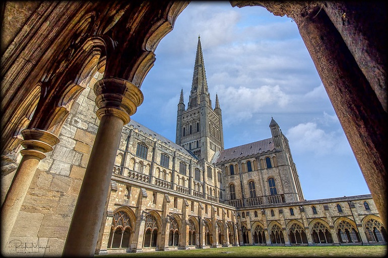 Norwich Cathedral (photo by Rick Massey - CC BY 2.0)