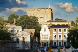 Norwich (photo by Suzy Hazelwood - Pexels.com)