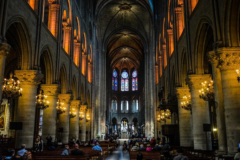 Nave of the Cathedral of Notre Dame de Paris (photo by user32212 from Pixabay)