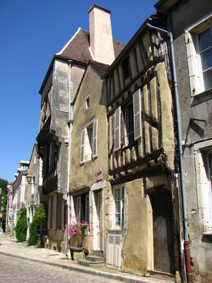 Noyers-sur-Serein, Burgundy (&copy; Claude Nissens - Fotolia.com)