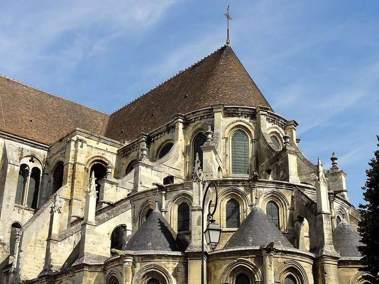 Noyon Cathedral (photo by Pierre Poschadel - CC BY-SA 4.0)
