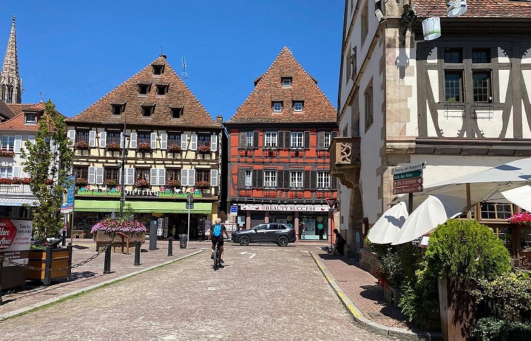 Market Square, Obernai (photo by F.hilbert - CC BY-SA 4.0)