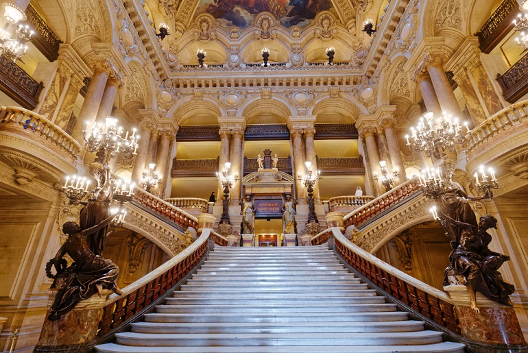 The Grand Staircase of the Opéra Garnier, Paris (photo by isogood - CC BY-SA 4.0)