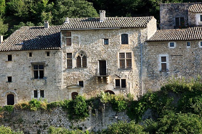 Oppède, Provence-Alpes-Côte d'Azur (photo by Andrea Schaffer - CC BY 2.0)