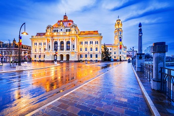 Oradea, Romania (© Emicristea | Dreamstime.com)